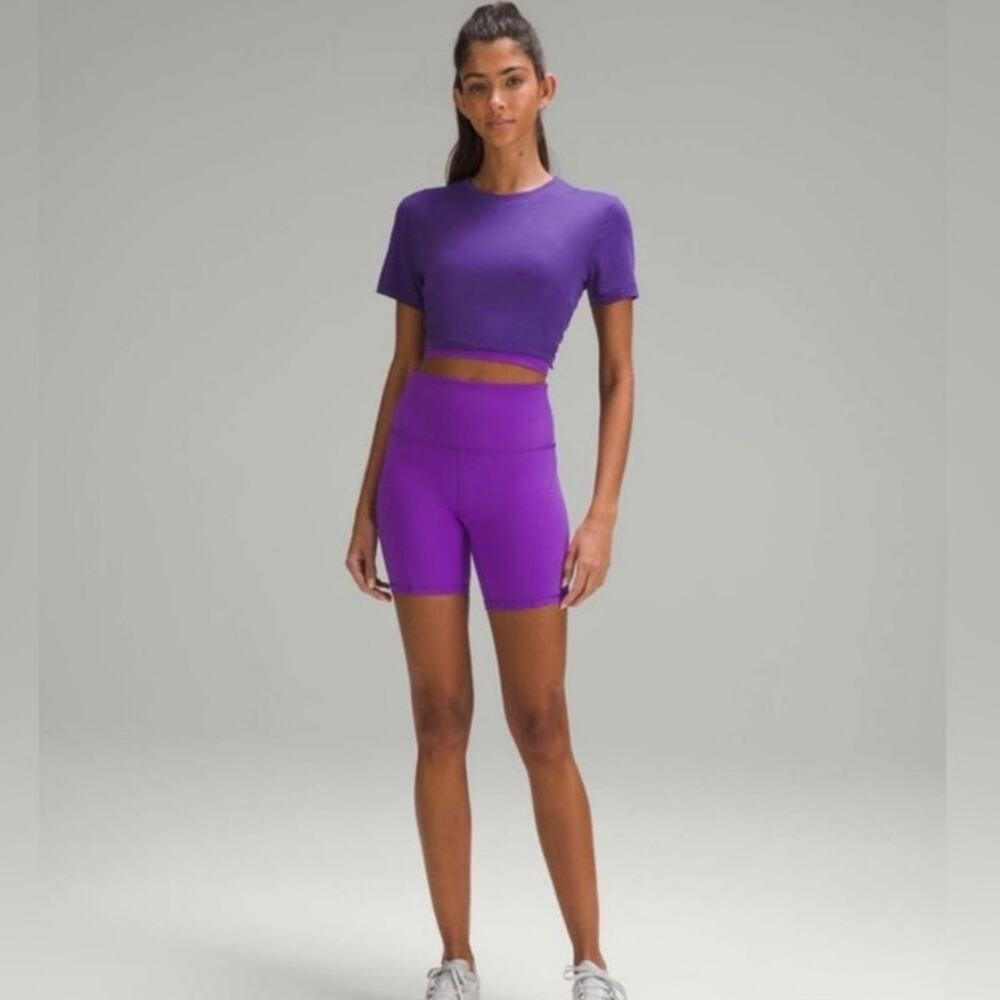 Lululemon Womens 4 Wunder Train Mesh Panel High-Rise Short 6" Atomic Purple Gym